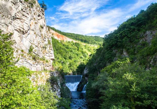 BICIKLOM KROZ  DIVLJU ZAPADNU SRBIJU | Kanjon reke Đetinje - Jezero Vrutci - Stapark - Vodopadi | 8.4.