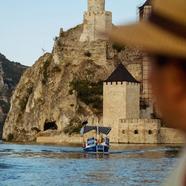 Golubac vožnja brodićem